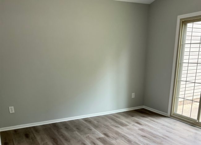 Greentree Village Apartments living room